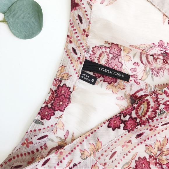 Maurice’s medium floral blouse - Picture 3 of 8